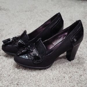 Dana Buchman Meswear Style Black Heels Size 6. NEVER WORN